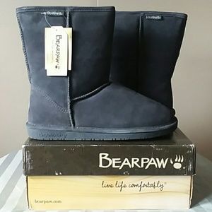 NWT Bearpaw Emma Short Boots